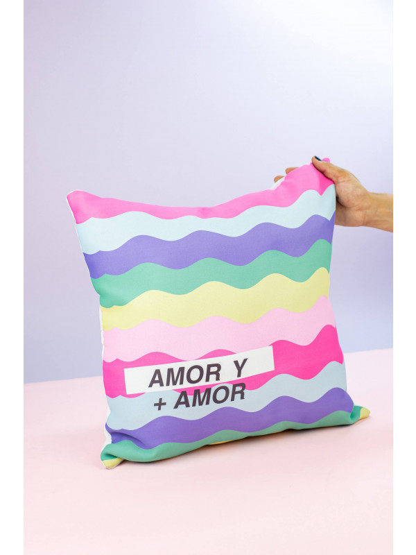 Almohada Cuadrada Ondas Coloridas "Amor y +Amor"